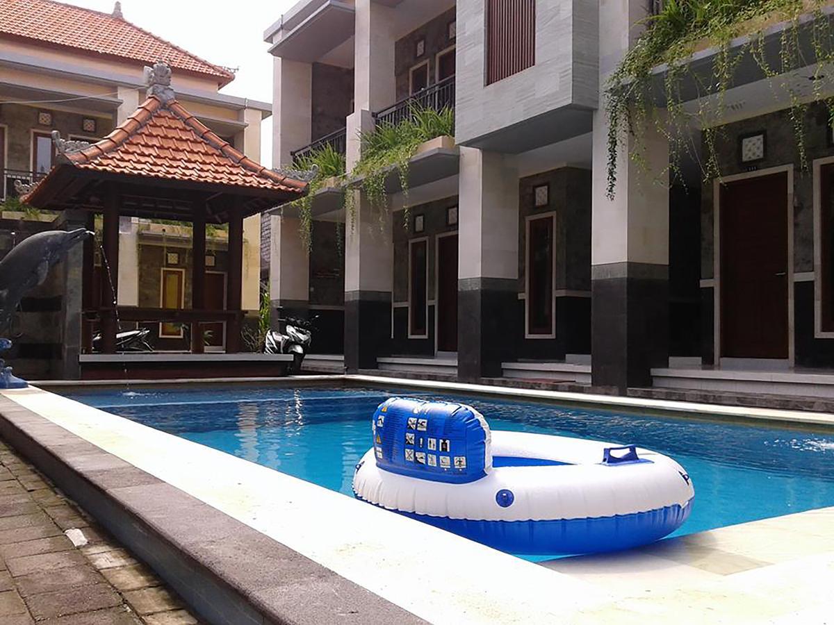 Santhi Graha Kuta Hotel Kuta  Exterior photo